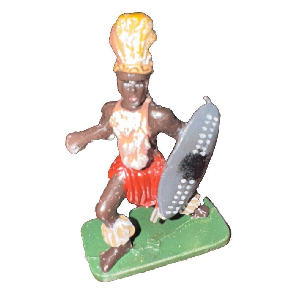 W Britain Zulu uThulwana Regiment Attacking Low